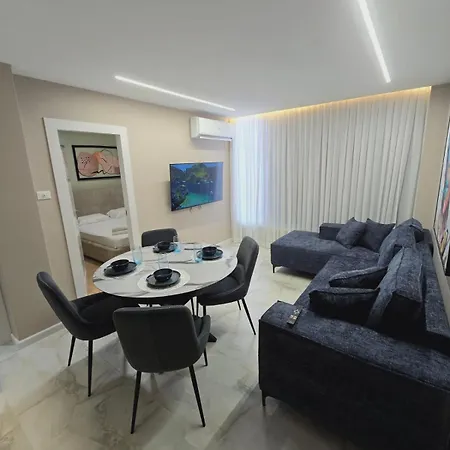 Gk Apartments Ballerina Bat Yam Exterior photo